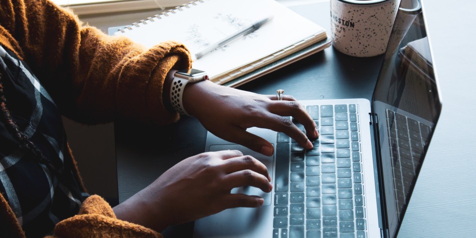 How Do Blogs Make Money? A Clear Explanation